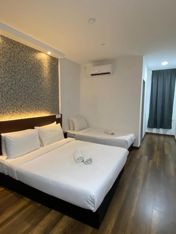 Atabara Boutique Hotel Куантан Экстерьер фото