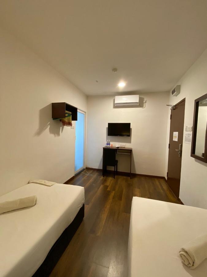 Atabara Boutique Hotel Куантан Экстерьер фото